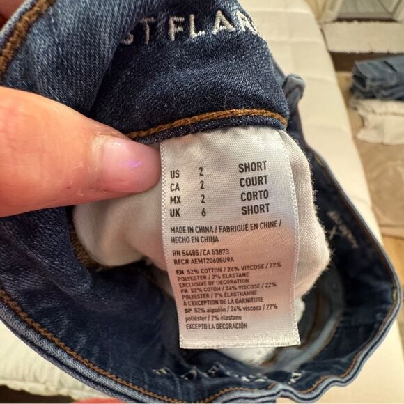 Vintage American Eagle Women's Blue Flare Jeans size 2 short great condition! - Picture 4 of 5